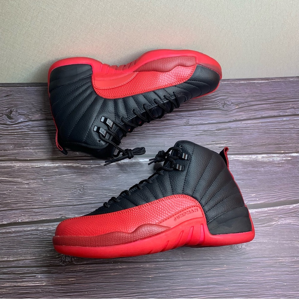 Black and Red High-Top Sneakers man’s size 10 AJ-12